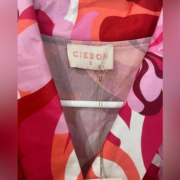 NWT Ciebon Pink Orange Floral Romper 70’s Pattern with Pockets Size Small - Picture 3 of 6